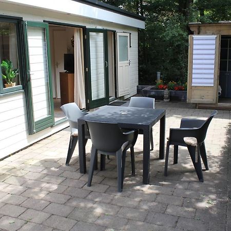 Sfeervolle Chalet Met Terras, H14 De Veldkamp, Epe, Voor 4 Personen Villa Esterno foto