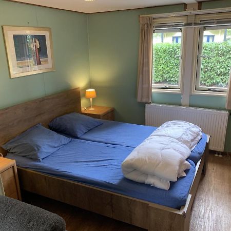 Sfeervolle Chalet Met Terras, H14 De Veldkamp, Epe, Voor 4 Personen Villa Esterno foto