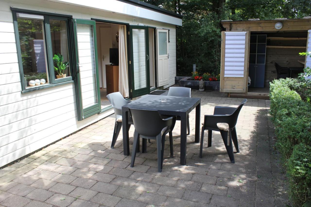 Sfeervolle Chalet Met Terras, H14 De Veldkamp, Epe, Voor 4 Personen Villa Esterno foto
