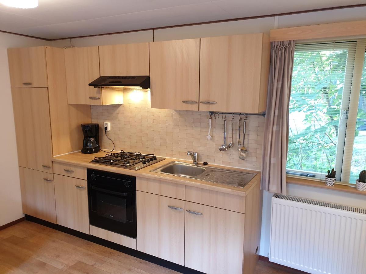 Sfeervolle Chalet Met Terras, H14 De Veldkamp, Epe, Voor 4 Personen Villa Esterno foto